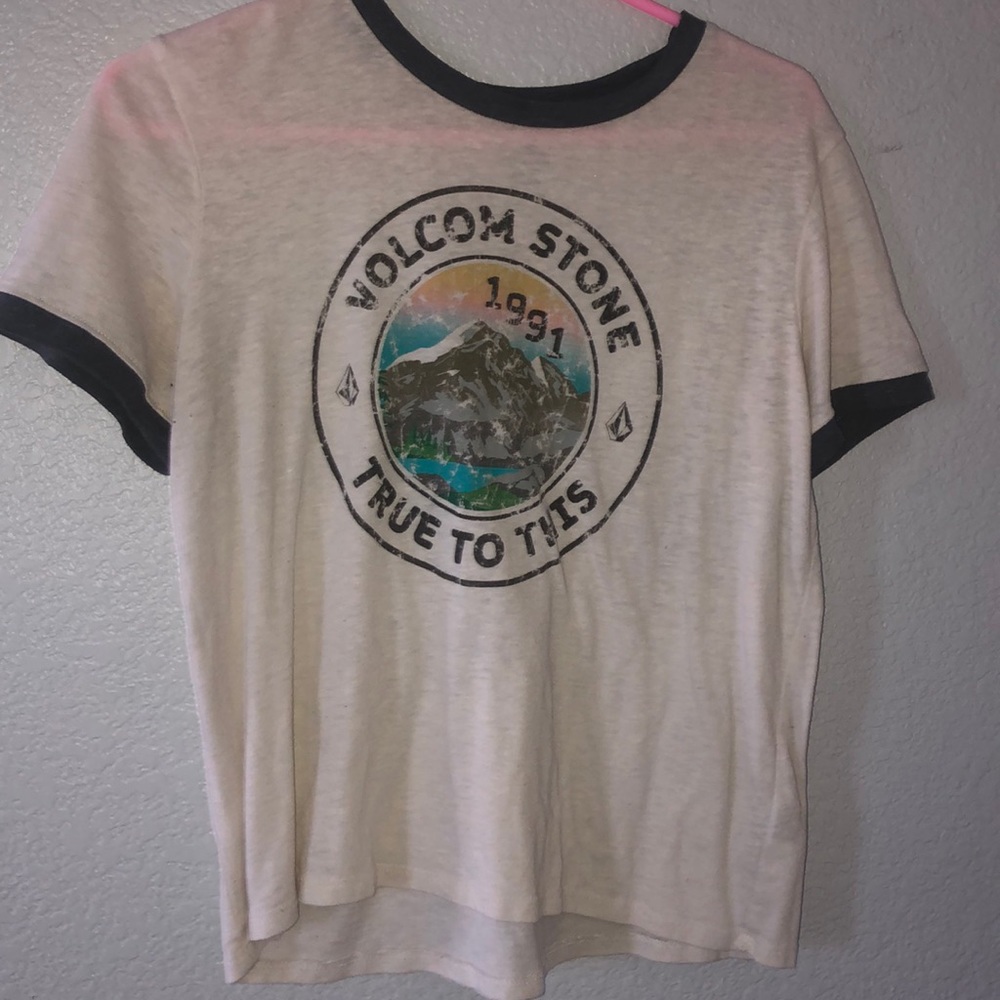Volcom t-shirt